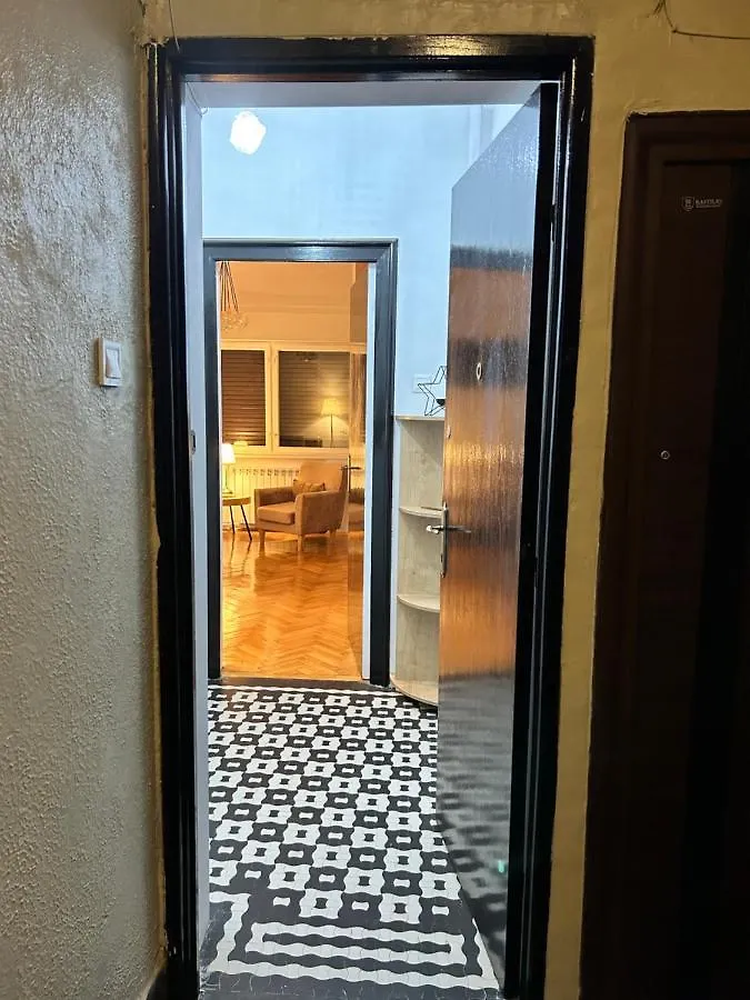 Interbelic Studio - Old City Town Bucharest - Armenian Quarter Apartment